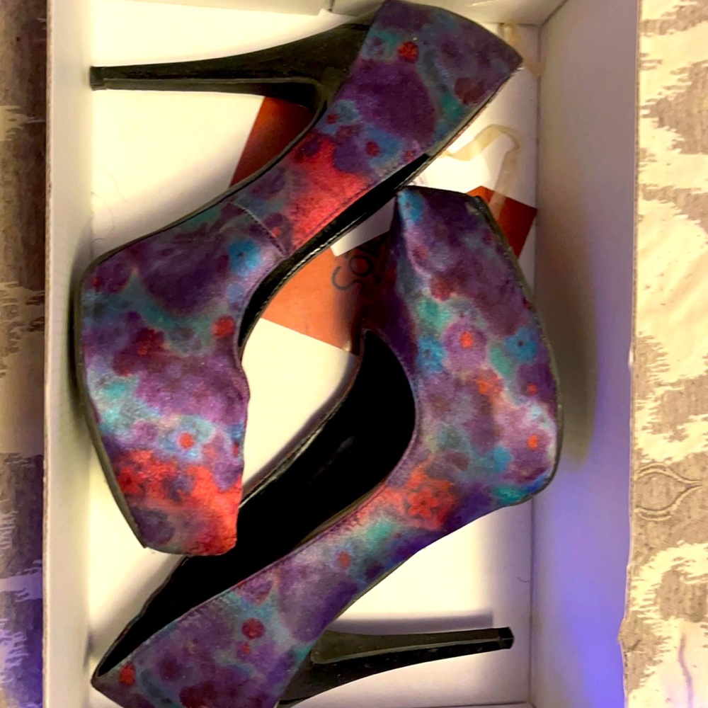 Carlos Santana colorful heels